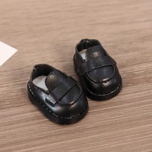 Black dress shoes